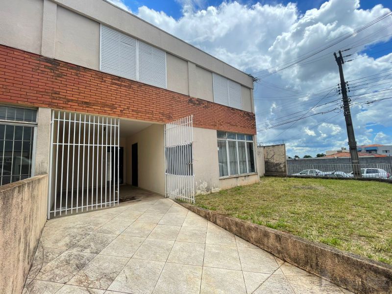 Sobrado para Locação em ÓRFÃS